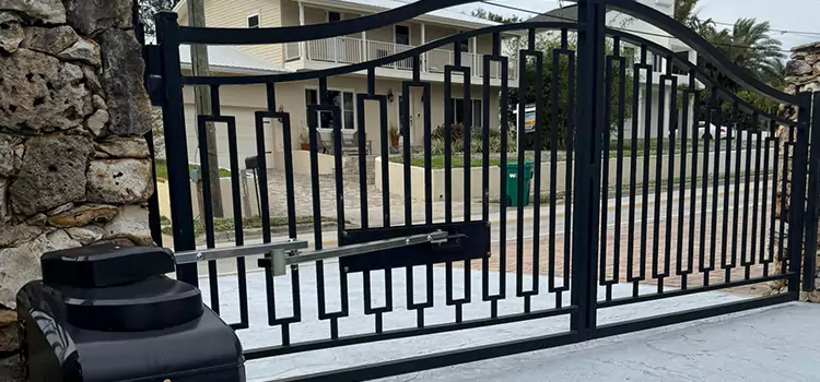 Swing Gate Opener with Keypad Val-des-Monts