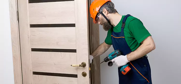 Replace Internal Door Handle with Lock Val-des-Monts