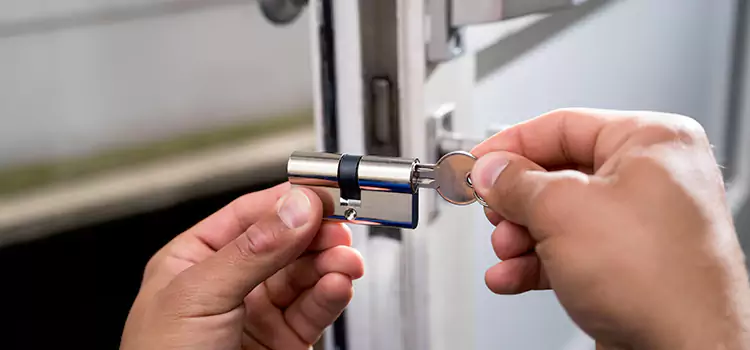 Lock Change Locksmiths Val-des-Monts