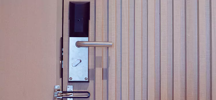 Installing a Maglock Val-des-Monts